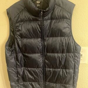 Uniqlo Men's Dark Gray Ultra Light Down Vest